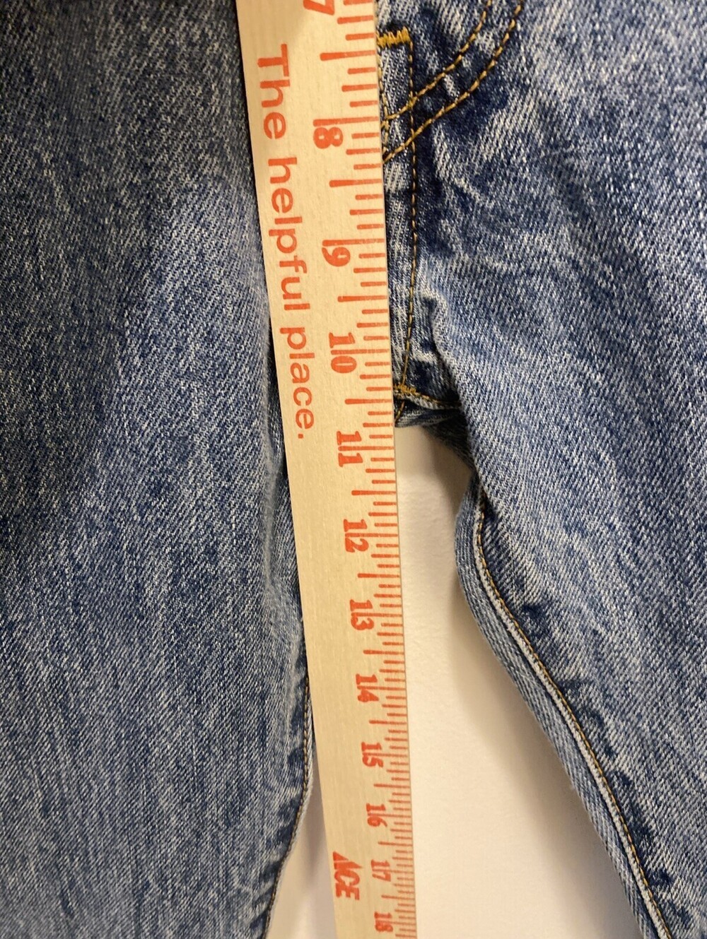 Levis 501 Original Straight‎ Leg Button Fly Jeans Medium Wash Blue Mens 33x34 - Picture 3 of 9